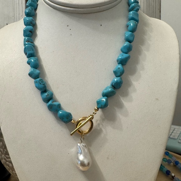 Turquoise Beaded Necklace with Pearl Pendant - Picture 9 of 13